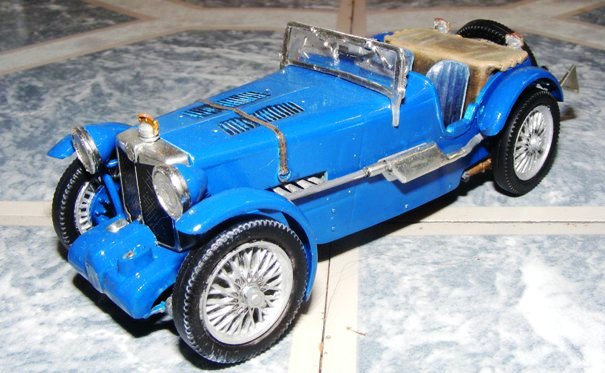 1/32nd scale MG Magnette K3 by Airfix